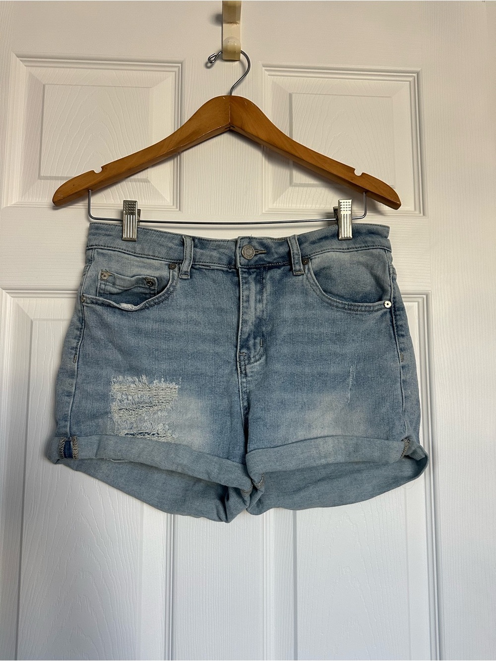 Indigo Rein Light Blue Distressed Rolled-Hem Jean Shorts